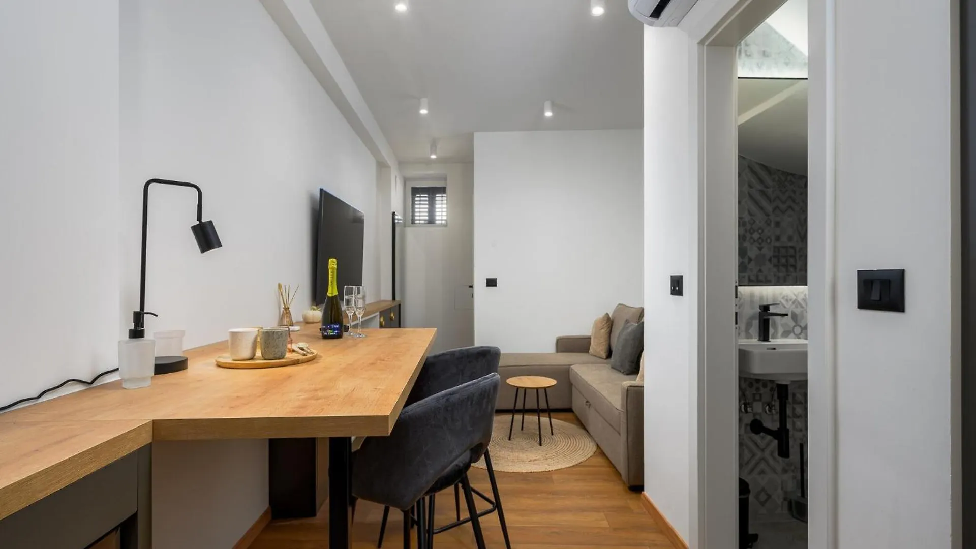 Apartment In Porec Near Old Town Beach